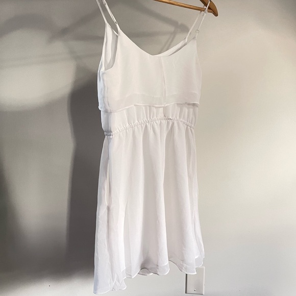 White Mini Dress BCBGeneration - Picture 2 of 4